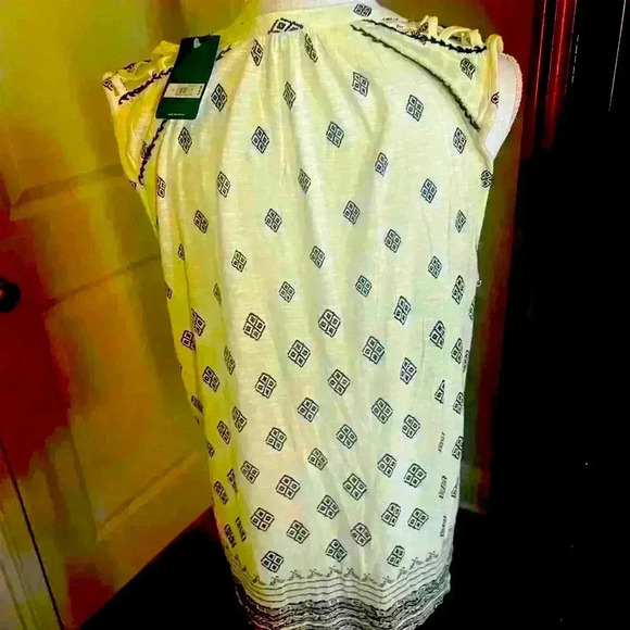 Lucky Brand ladies sleeveless blouse Large. NWT. Tassels in front V neck - Picture 8 of 12